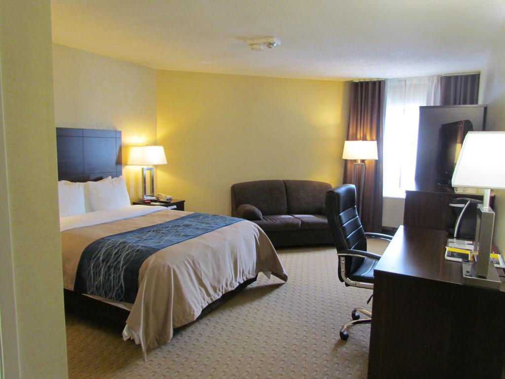 Comfort Inn Труа-Ривьер Экстерьер фото