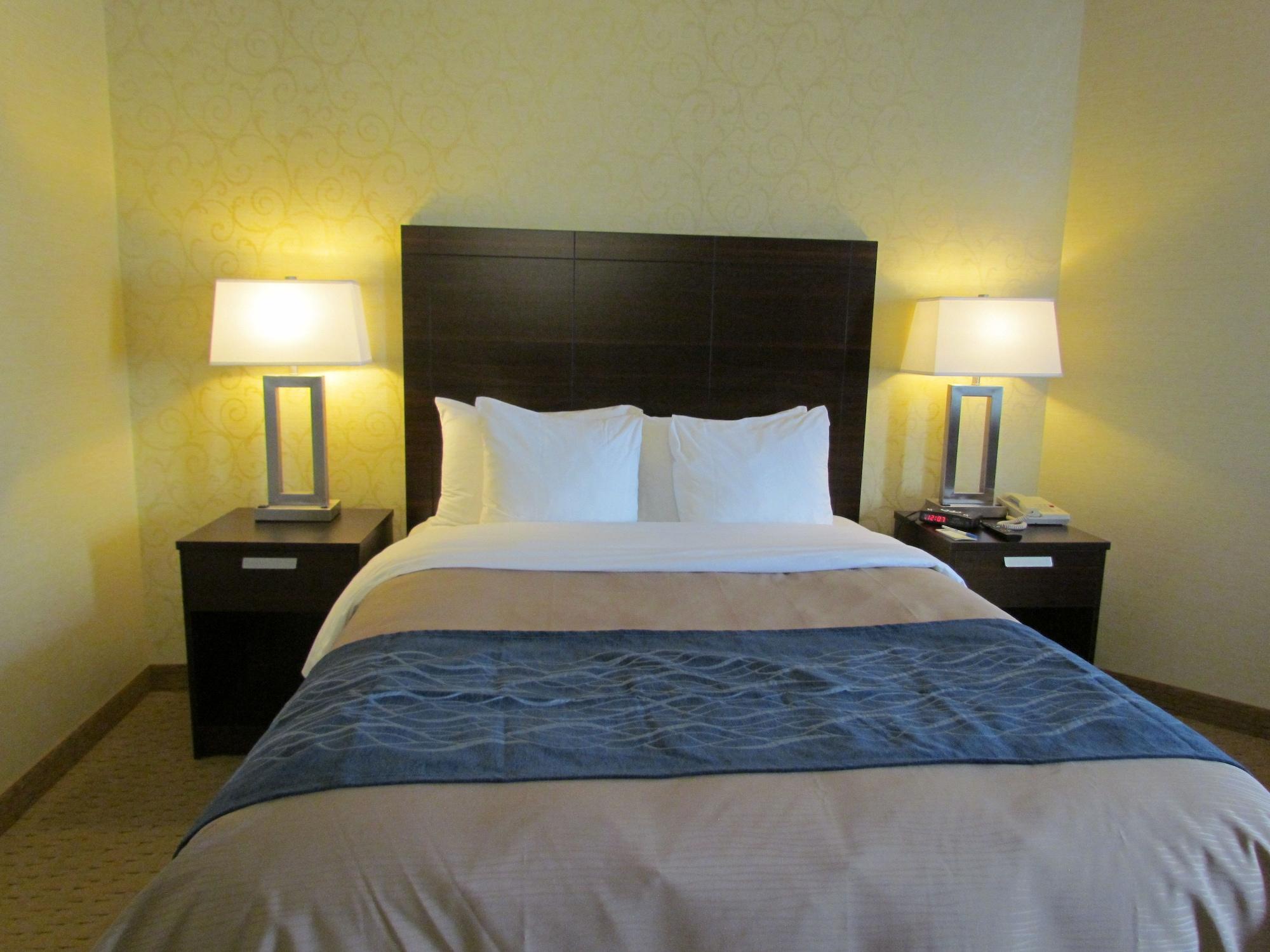 Comfort Inn Труа-Ривьер Экстерьер фото